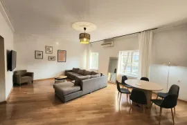 For Rent, 4 Room, Old building, Tbilisi, Mtatsminda