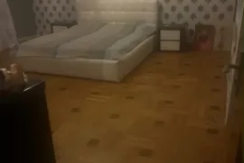 იყიდება სახლი, 10 ოთახიანი, თბილისი, საბურთალო