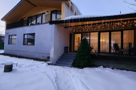 ქირავდება სახლი, 8 ოთახიანი, ბორჯომი, ბაკურიანი