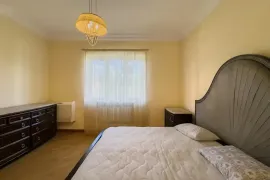 იყიდება სახლი, 8 ოთახიანი, თბილისი, დიღომი 1-9
