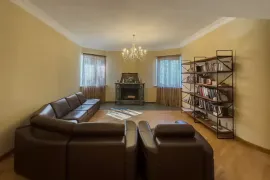 იყიდება სახლი, 8 ოთახიანი, თბილისი, დიღომი 1-9