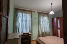 იყიდება ბინა, 3 ოთახიანი, ძველი აშენებული, თბილისი, დიდუბე