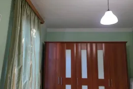 იყიდება ბინა, 3 ოთახიანი, ძველი აშენებული, თბილისი, დიდუბე