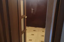 იყიდება ბინა, 2 ოთახიანი, ძველი აშენებული, თბილისი, ისანი