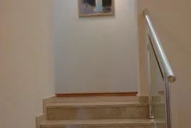 ქირავდება სახლი, 5 ოთახიანი, თბილისის შემოგარენი, წყნეთი