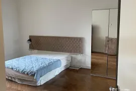 ქირავდება ბინა, 2 ოთახიანი, ძველი აშენებული, თბილისი, ვაკე