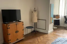 ქირავდება ბინა, 2 ოთახიანი, ძველი აშენებული, თბილისი, ვაკე