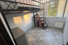 იყიდება ბინა, 3 ოთახიანი, ძველი აშენებული, თბილისი, დიდუბე