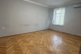 ქირავდება, უნივერსალური კომერციული  ფართი, ვერა