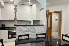 ქირავდება ბინა, 2 ოთახიანი, ახალი აშენებული, ბათუმი, რუსთაველის უბანი