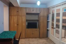 იყიდება ბინა, 3 ოთახიანი, ძველი აშენებული, თბილისი, დიღმის მასივი