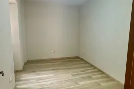 იყიდება ბინა, 3 ოთახიანი, ძველი აშენებული, თბილისი, ჩუღურეთი