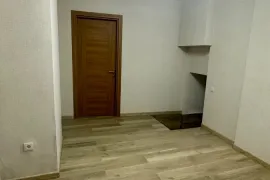 იყიდება ბინა, 3 ოთახიანი, ძველი აშენებული, თბილისი, ჩუღურეთი