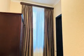 Аренда, 3 Kомнатная, Новостройка, Тбилиси, Мтацминда
