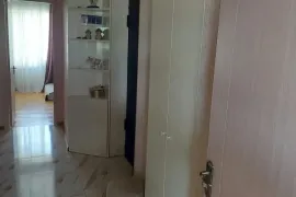 იყიდება ბინა, 4 ოთახიანი, ძველი აშენებული, თბილისი, დიდუბე