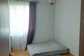 იყიდება ბინა, 4 ოთახიანი, ძველი აშენებული, თბილისი, დიდუბე