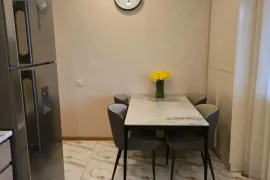 იყიდება ბინა, 4 ოთახიანი, ძველი აშენებული, თბილისი, დიდუბე