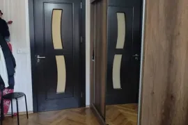 იყიდება ბინა, 5 ოთახიანი, ძველი აშენებული, თბილისი, ვაშლიჯვარი