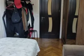 იყიდება ბინა, 5 ოთახიანი, ძველი აშენებული, თბილისი, ვაშლიჯვარი