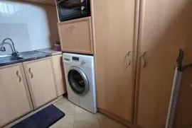 იყიდება ბინა, 3 ოთახიანი, ძველი აშენებული, ფოთი
