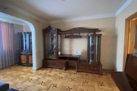 Продается квартира, 3 Kомнатная, Старое здание, Тбилиси, Варкетили