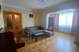 Продается квартира, 3 Kомнатная, Старое здание, Тбилиси, Варкетили