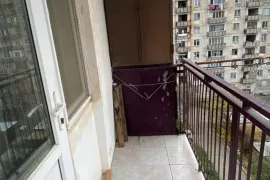 Продается квартира, 3 Kомнатная, Старое здание, Тбилиси, Варкетили