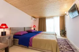 იყიდება ბინა, 2 ოთახიანი, ძველი აშენებული, თბილისი, ჩუღურეთი