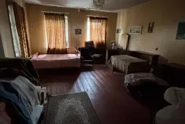 იყიდება სახლი, 5 ოთახიანი, გურჯაანი, კალაური