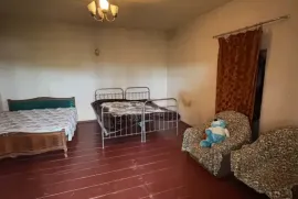 იყიდება სახლი, 5 ოთახიანი, გურჯაანი, კალაური