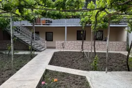 იყიდება სახლი, 9 ოთახიანი, ხაშური, გომი