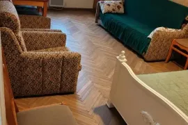 ქირავდება ბინა, 1 ოთახიანი, ძველი აშენებული, თბილისი, სანზონა