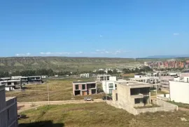 იყიდება მიწის ნაკვეთი, ლისის ტბა