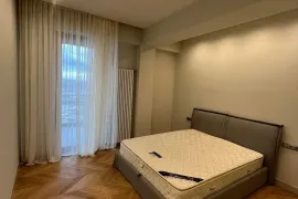 Аренда, 3 Kомнатная, Новостройка, Тбилиси, Озеро Лиси