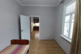ქირავდება სახლი, 3 ოთახიანი, თბილისი, ისანი