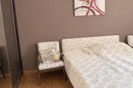 იყიდება სახლი, 4 ოთახიანი, თბილისი, დიდი დიღომი