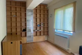 For Rent, 3 Room, Old building, Tbilisi, Vera