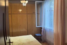 For Rent, 4 Room, Old building, Tbilisi, saburtalo