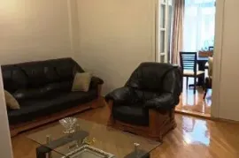 Аренда, 3 Kомнатная, Старое здание, Тбилиси, vake