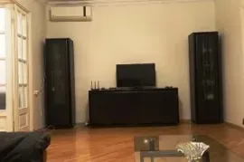 ქირავდება ბინა, 3 ოთახიანი, ძველი აშენებული, თბილისი, ვაკე