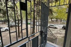 იყიდება ბინა, 1 ოთახიანი, ძველი აშენებული, თბილისი, ვაჟა ფშაველას კვარტლები