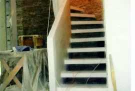 ექსკლუზივური დიზაინის მონოლითური კიბეები