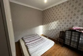 Apartment for sale, Old building, Tskneti