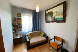 Apartment for sale, 3 Room, Old building, Tbilisi, Sanzona