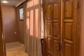 ქირავდება ბინა, 3 ოთახიანი, ძველი აშენებული, თბილისი, ჩუღურეთი