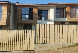 ქირავდება სახლი, 6 ოთახიანი, ბორჯომი, ბაკურიანი