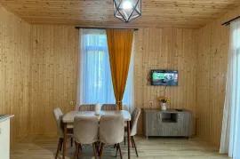 ქირავდება სახლი, 3 ოთახიანი, ხელვაჩაური, განთიადი