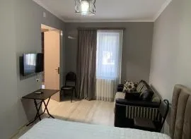 For Rent, 1 Room, Old building, Tbilisi, Chugureti