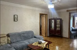 For Rent, 4 Room, Old building, Kutaisi, Sapichkhia