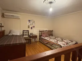 For Rent, 5 Room, Old building, Tbilisi, Sololaki